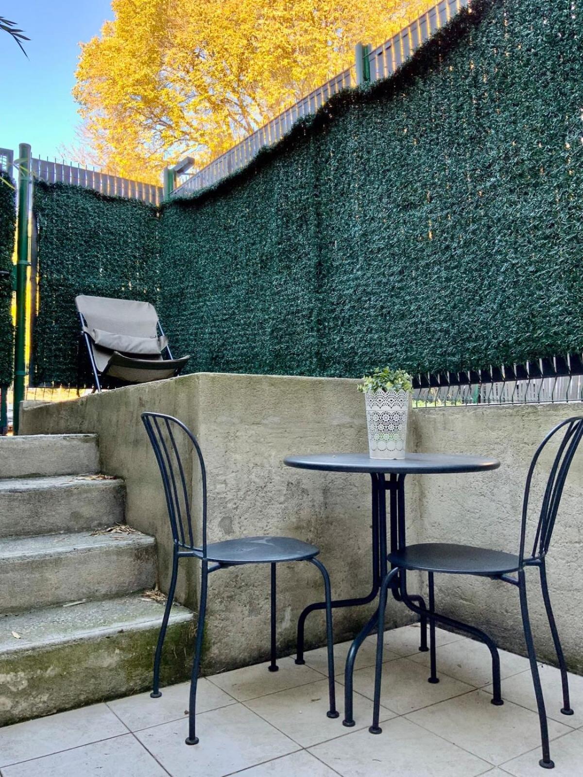 Le Jardinet - With Office In The City Center! كاستيلنو-لو-ليه المظهر الخارجي الصورة