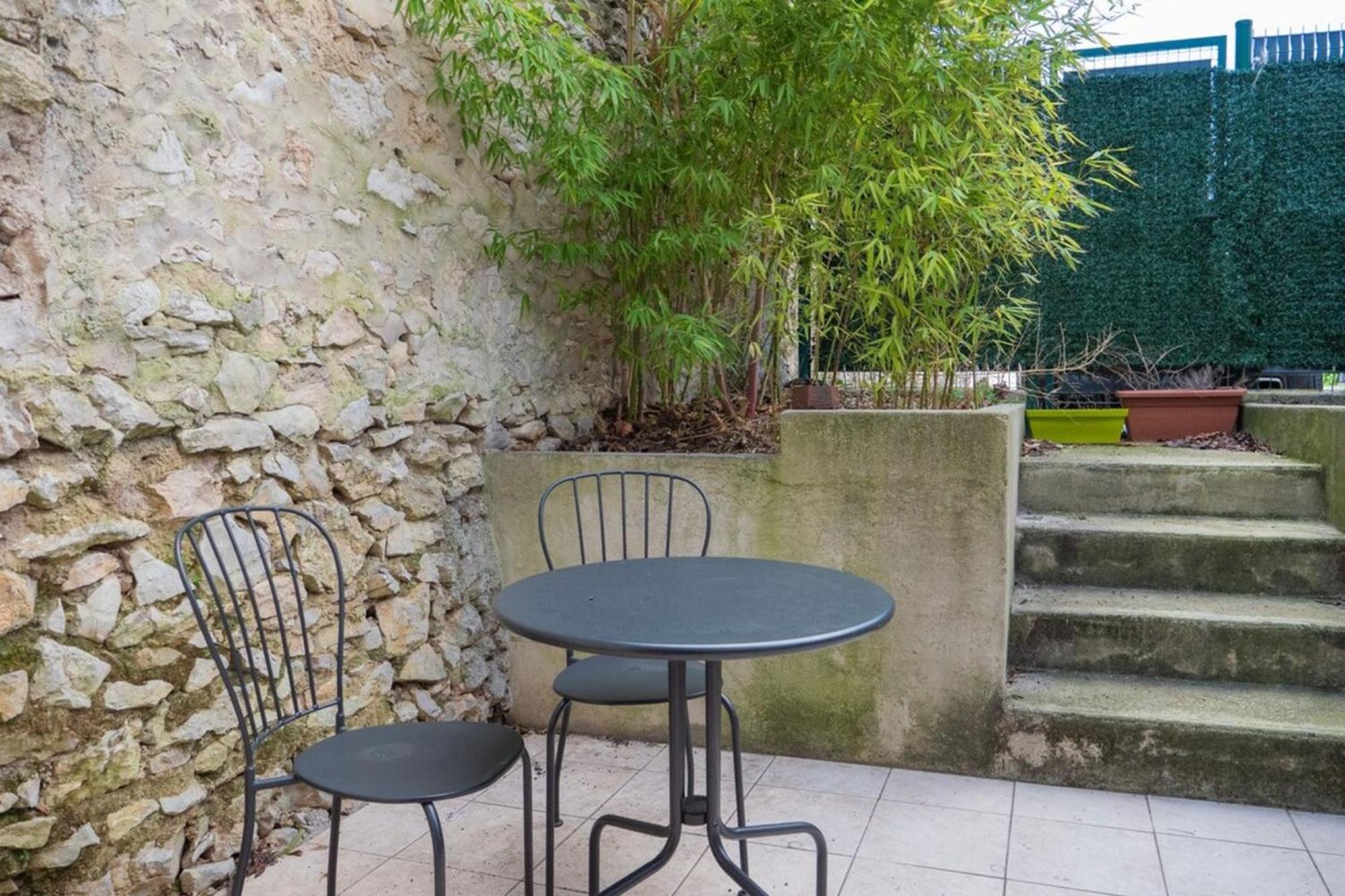 Le Jardinet - With Office In The City Center! كاستيلنو-لو-ليه المظهر الخارجي الصورة